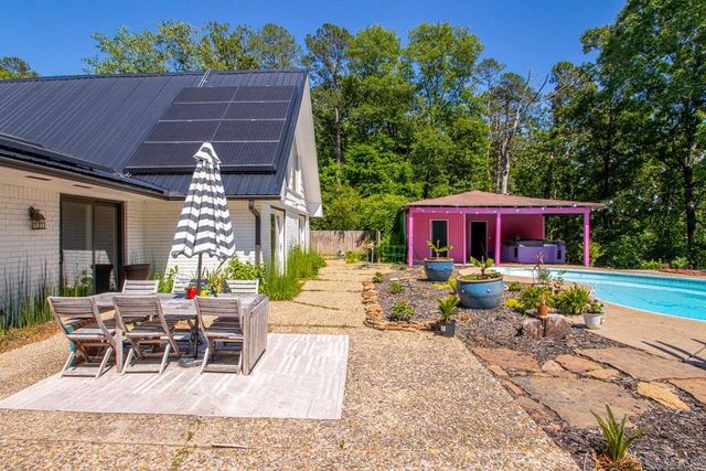 16325 Pride Valley Rd, Little Rock, AR 72223
