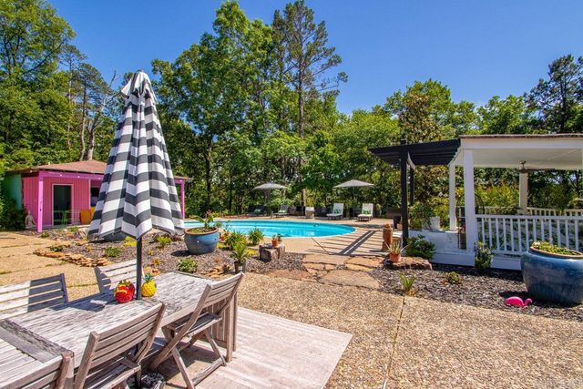 16325 Pride Valley Rd, Little Rock, AR 72223