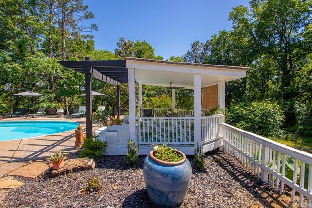16325 Pride Valley Rd, Little Rock, AR 72223
