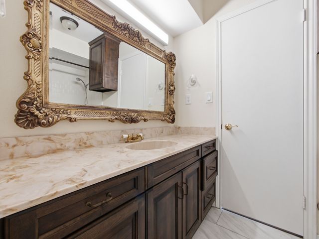 180 Davis Road, Combine, TX 75159