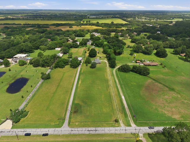 180 Davis Road, Combine, TX 75159