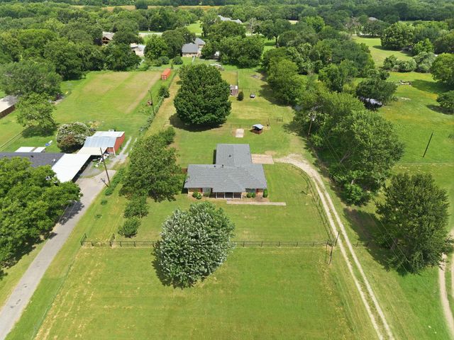 180 Davis Road, Combine, TX 75159