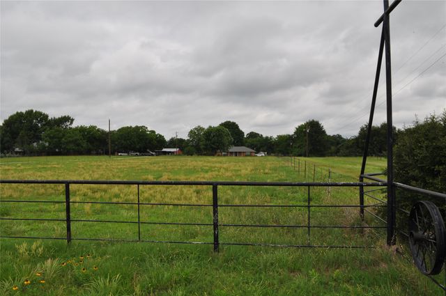 180 Davis Road, Combine, TX 75159