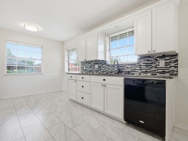 180 Davis Road, Combine, TX 75159