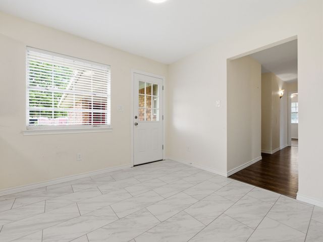 180 Davis Road, Combine, TX 75159