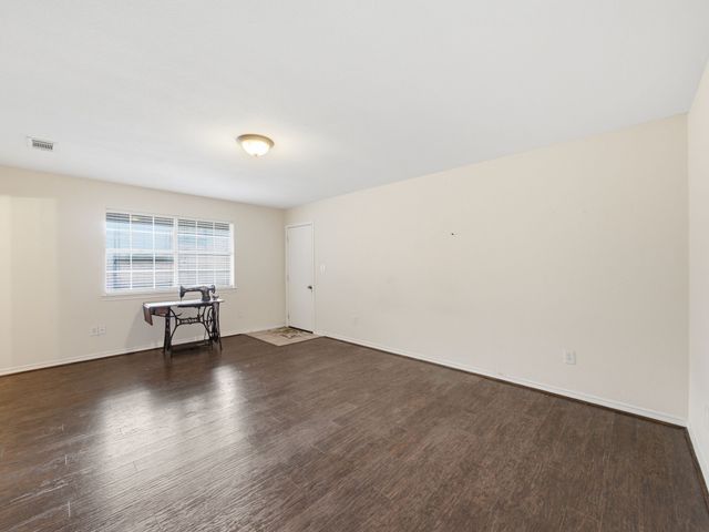 180 Davis Road, Combine, TX 75159
