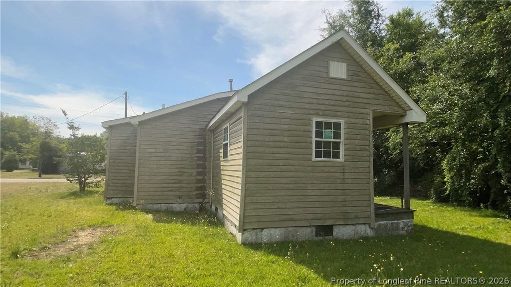 7441 3rd Street, Wade, NC 28395 — photo 2