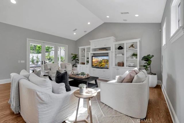 1836 Port Stanhope Place, Newport Beach, CA 92660