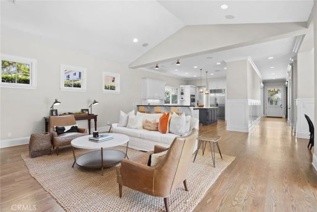 1836 Port Stanhope Place, Newport Beach, CA 92660