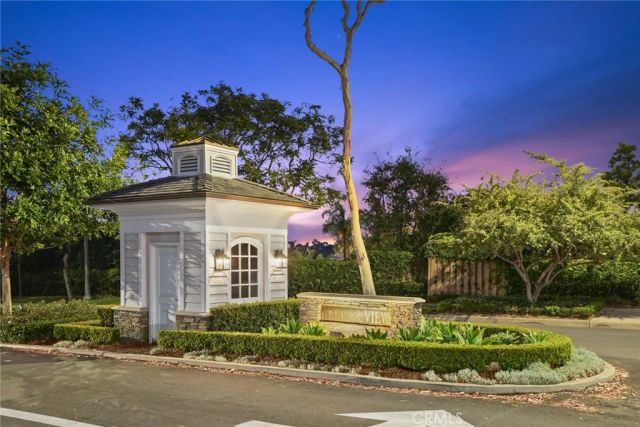 1836 Port Stanhope Place, Newport Beach, CA 92660