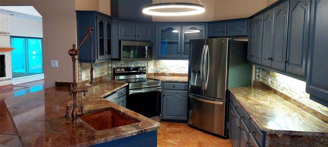 695 Sunset DR, Wimberley, TX 78676