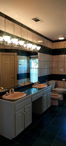 695 Sunset DR, Wimberley, TX 78676