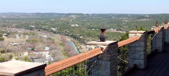 695 Sunset DR, Wimberley, TX 78676