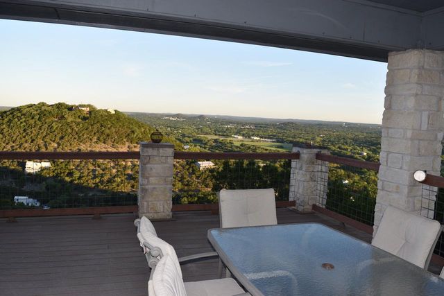 695 Sunset DR, Wimberley, TX 78676