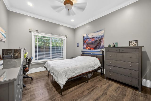 9569 De La Rosa Pl, Elk Grove, CA 95758