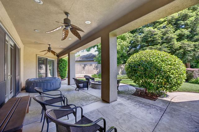 9569 De La Rosa Pl, Elk Grove, CA 95758