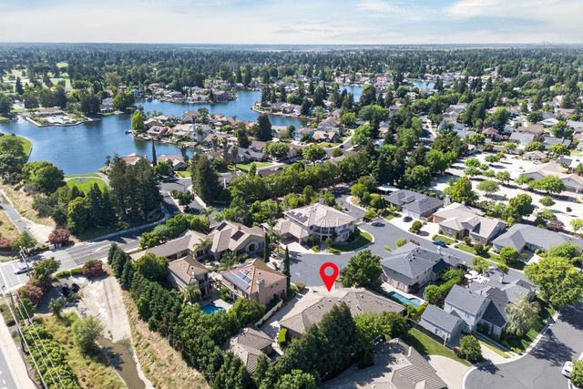 9569 De La Rosa Pl, Elk Grove, CA 95758