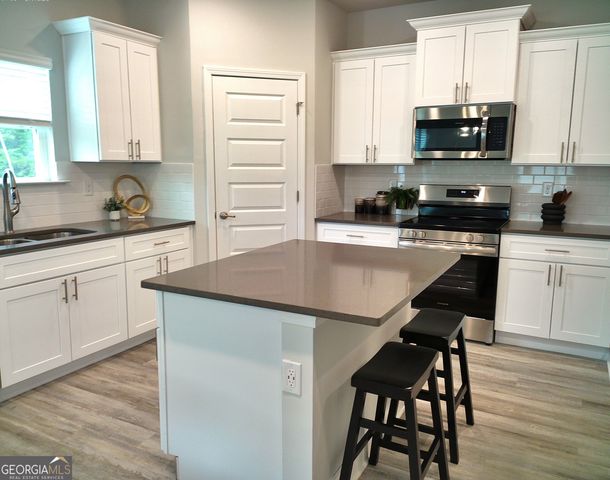 1117 Barrington Place Way, Macon, GA 31220