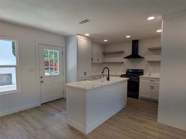 1337 ADELAIDE Drive, Dallas, TX 75216