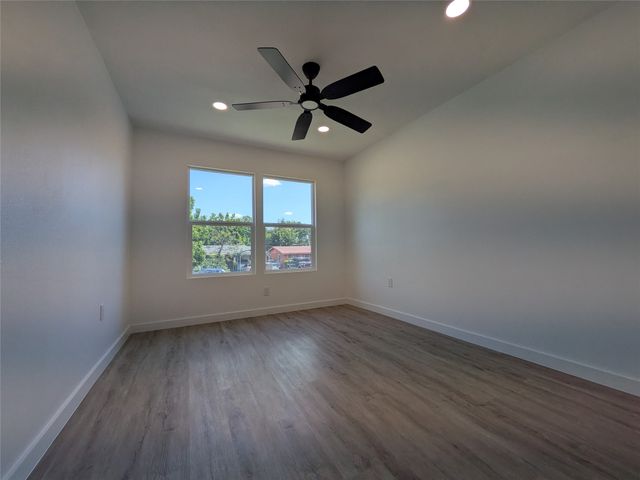 1337 ADELAIDE Drive, Dallas, TX 75216