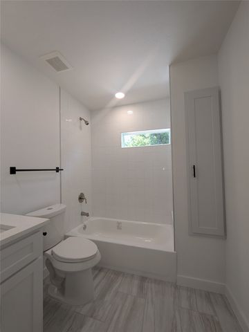1337 ADELAIDE Drive, Dallas, TX 75216