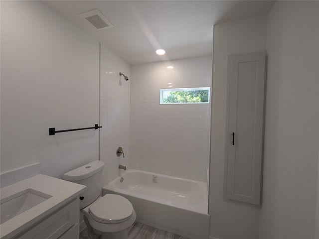 1337 ADELAIDE Drive, Dallas, TX 75216