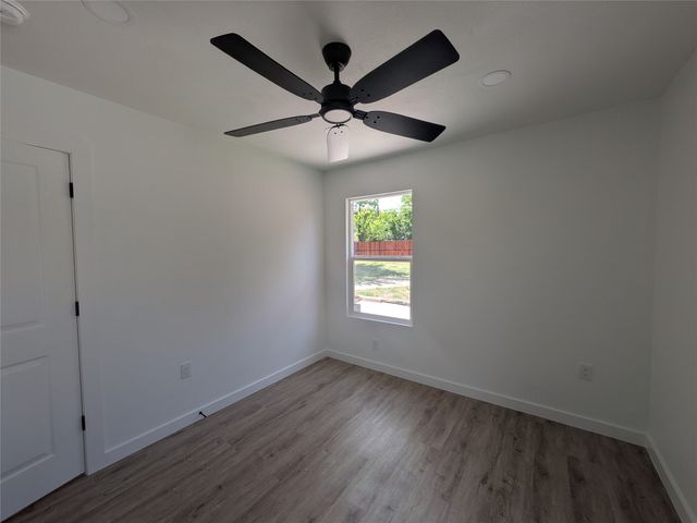 1337 ADELAIDE Drive, Dallas, TX 75216