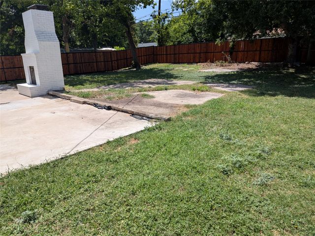 1337 ADELAIDE Drive, Dallas, TX 75216