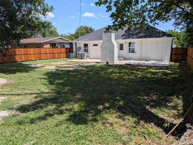 1337 ADELAIDE Drive, Dallas, TX 75216