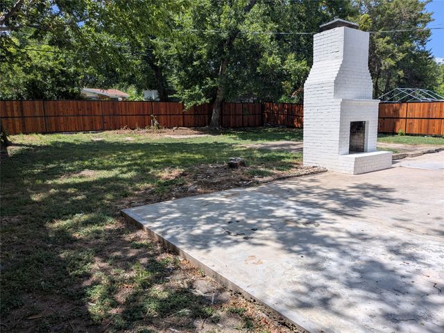 1337 ADELAIDE Drive, Dallas, TX 75216