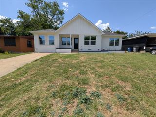 1337 ADELAIDE Drive, Dallas, TX 75216