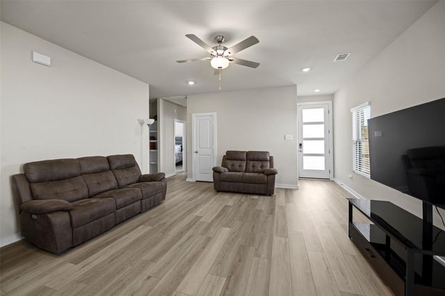226 Orchard Laurel Drive, Alvin, TX 77511