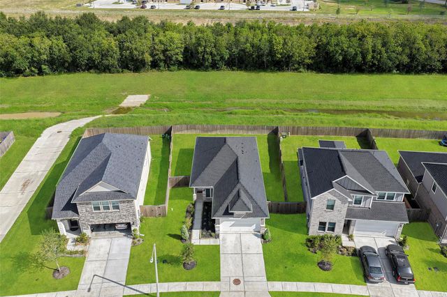 226 Orchard Laurel Drive, Alvin, TX 77511