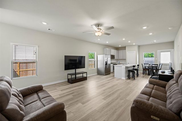 226 Orchard Laurel Drive, Alvin, TX 77511