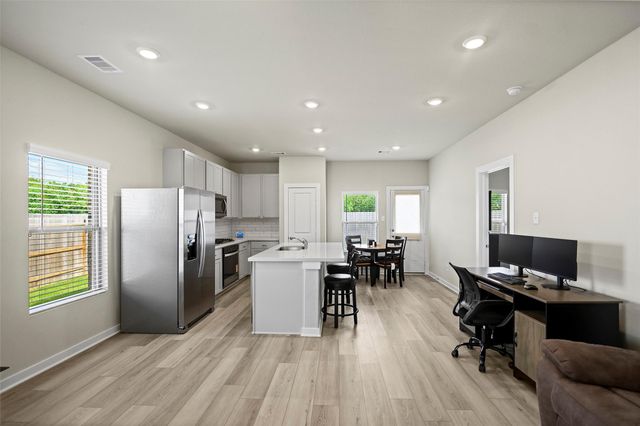 226 Orchard Laurel Drive, Alvin, TX 77511