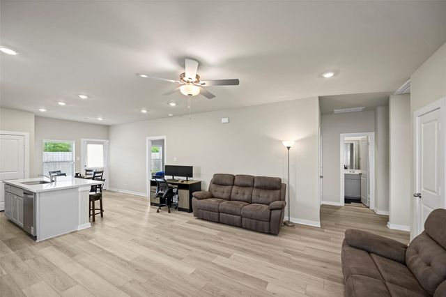 226 Orchard Laurel Drive, Alvin, TX 77511