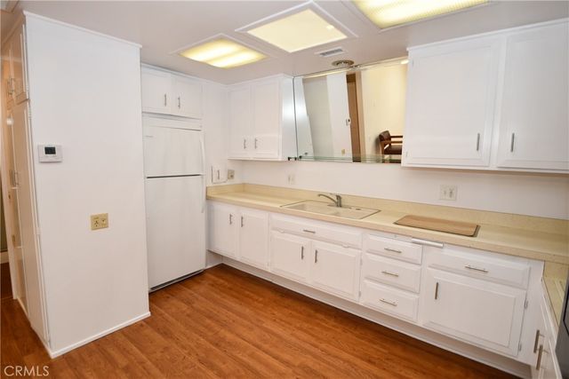 1842 Thunderbird Drive 1A, Seal Beach, CA 90740