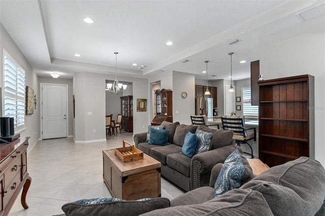 193 OLD MOSS CIRCLE, Deland, FL 32724