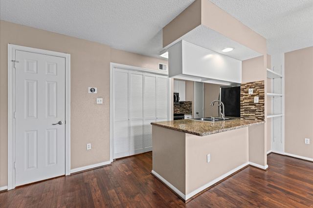 250 El Dorado Boulevard 121, Houston, TX 77598