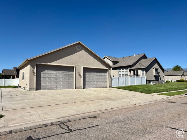 6049 S 3850 W, Roy, UT 84067