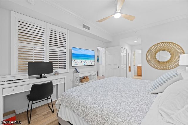 9715 Acqua CT 116, Naples, FL 34113