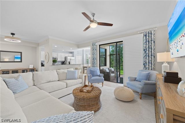 9715 Acqua CT 116, Naples, FL 34113