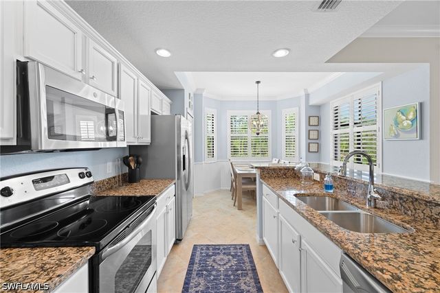 9715 Acqua CT 116, Naples, FL 34113