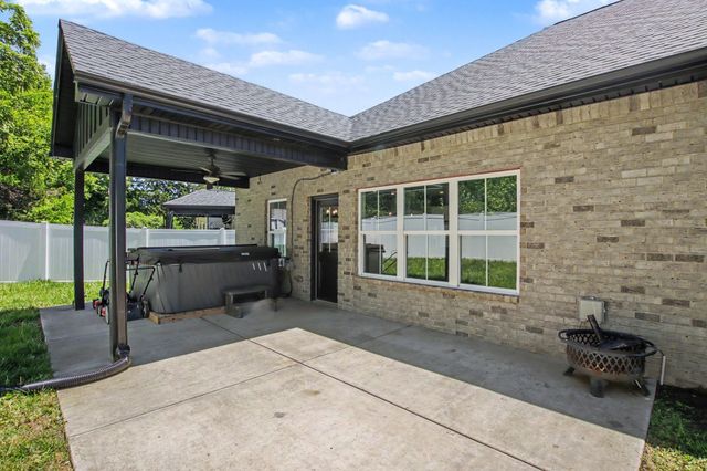 7208 Winding Way, Pleasant View, TN 37146