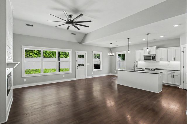 7208 Winding Way, Pleasant View, TN 37146