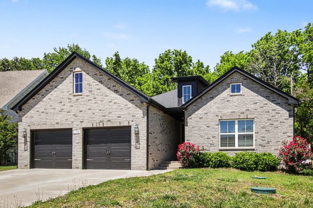 7208 Winding Way, Pleasant View, TN 37146