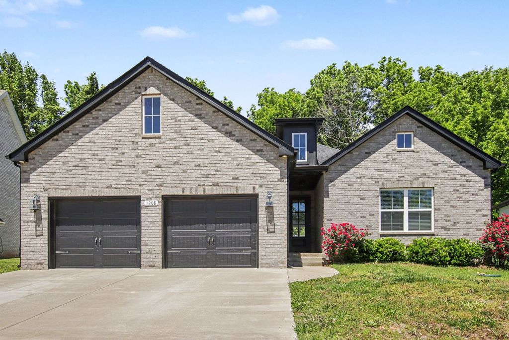 7208 Winding Way, Pleasant View, TN 37146