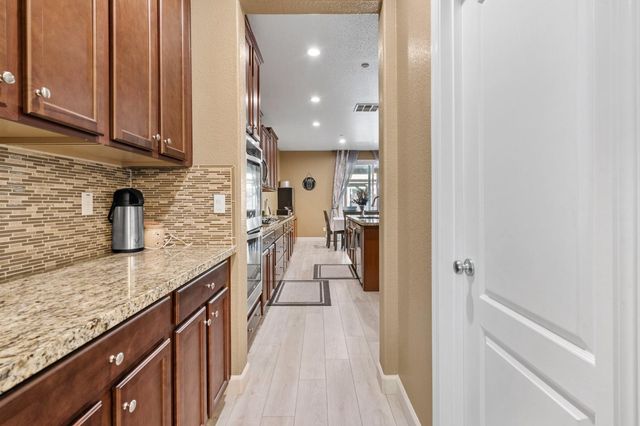 2317 Mathar Dr, Manteca, CA 95337