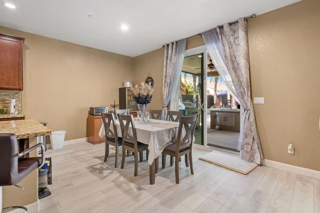 2317 Mathar Dr, Manteca, CA 95337