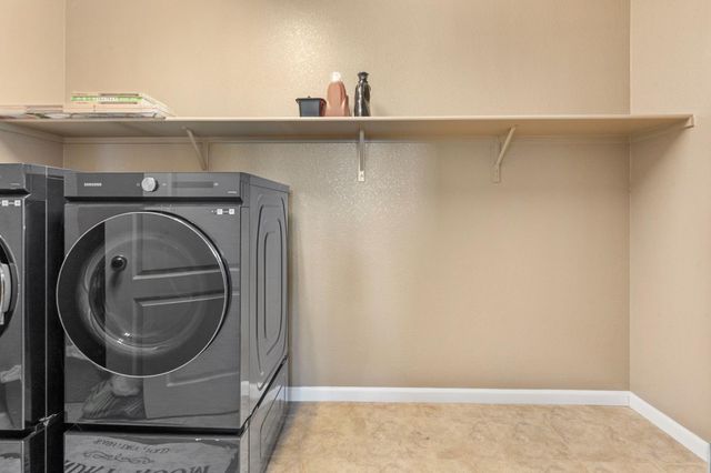 2317 Mathar Dr, Manteca, CA 95337